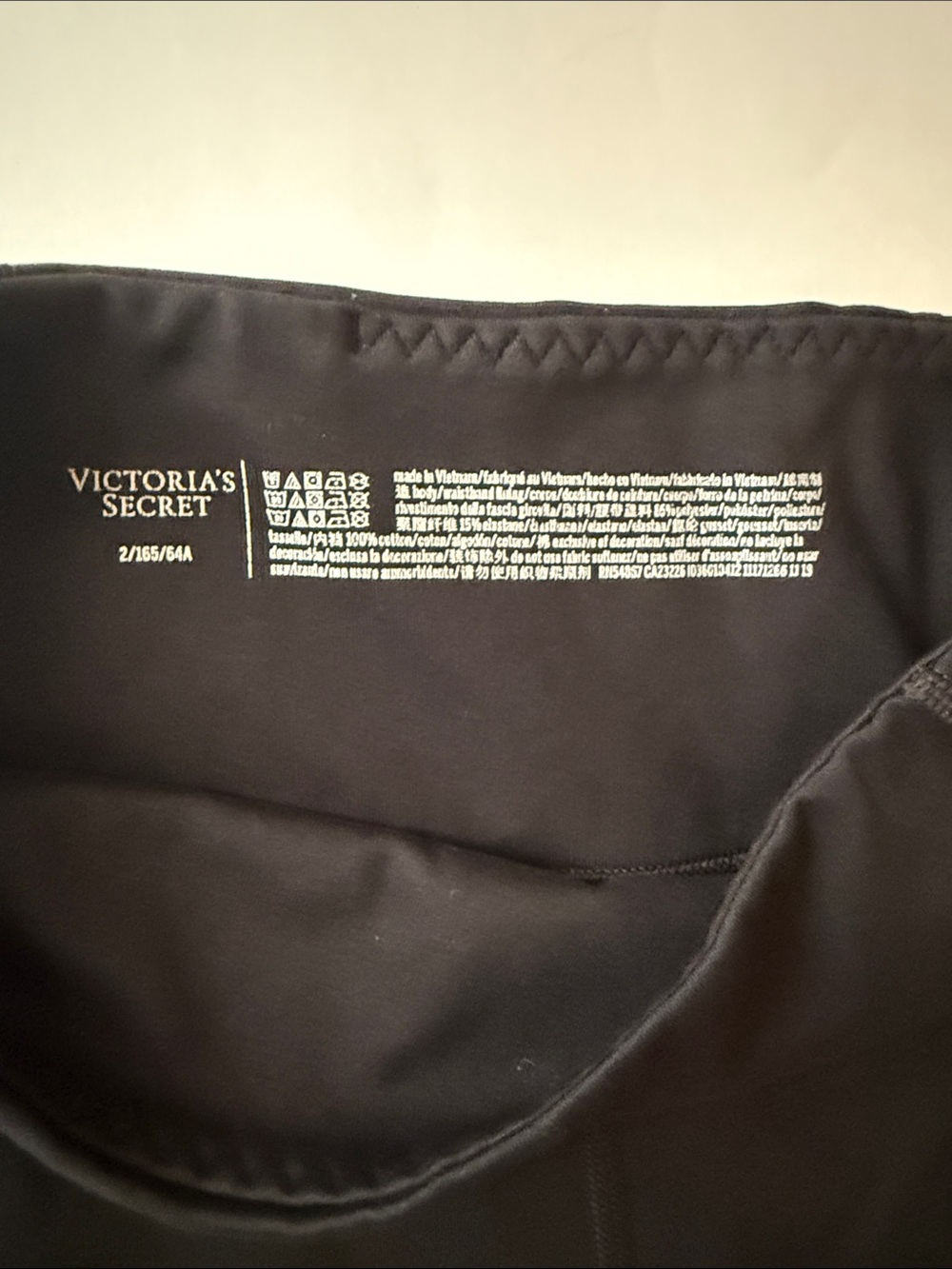 Victoria's Secret Black High-Waisted Pocket Leggings - Size 2